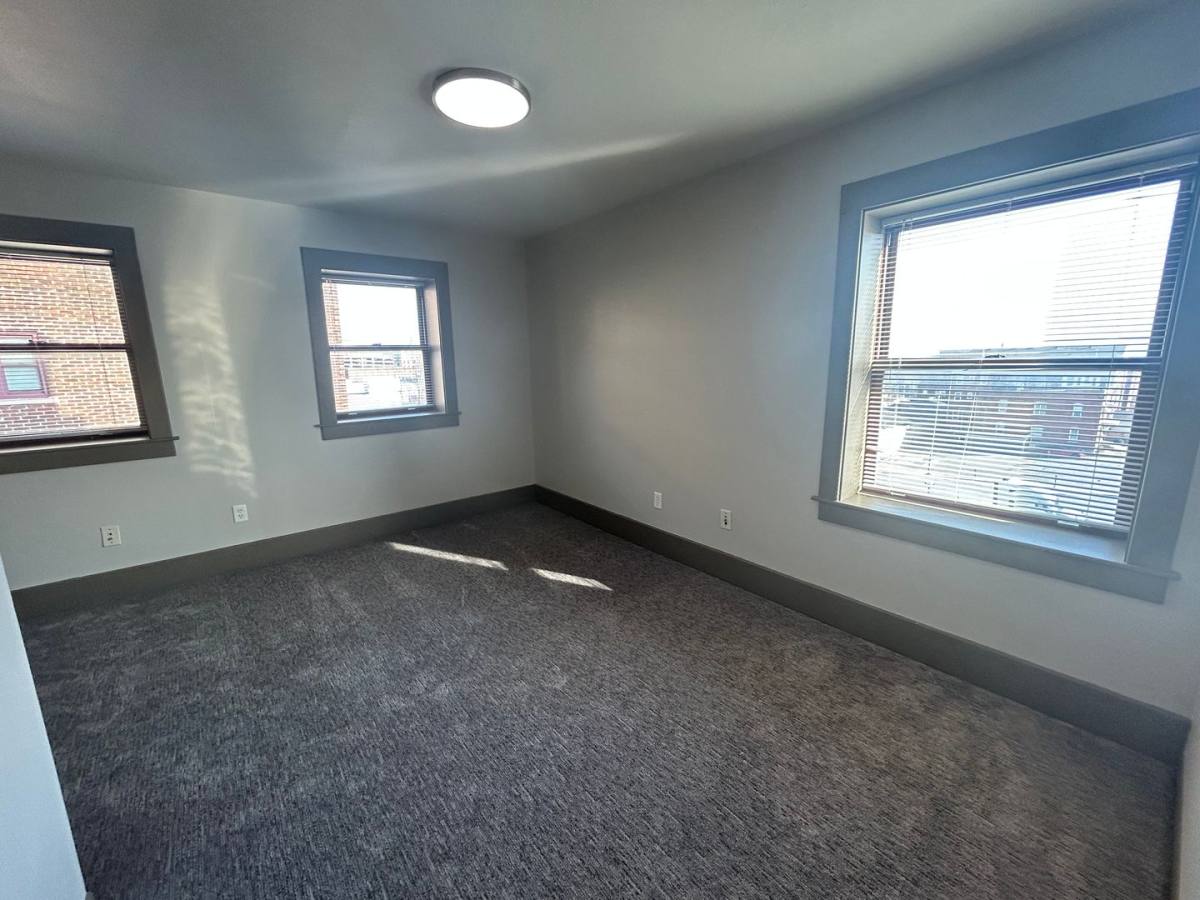 Apartment for rent at 2116 Leavenworth St, Omaha, NE 68102