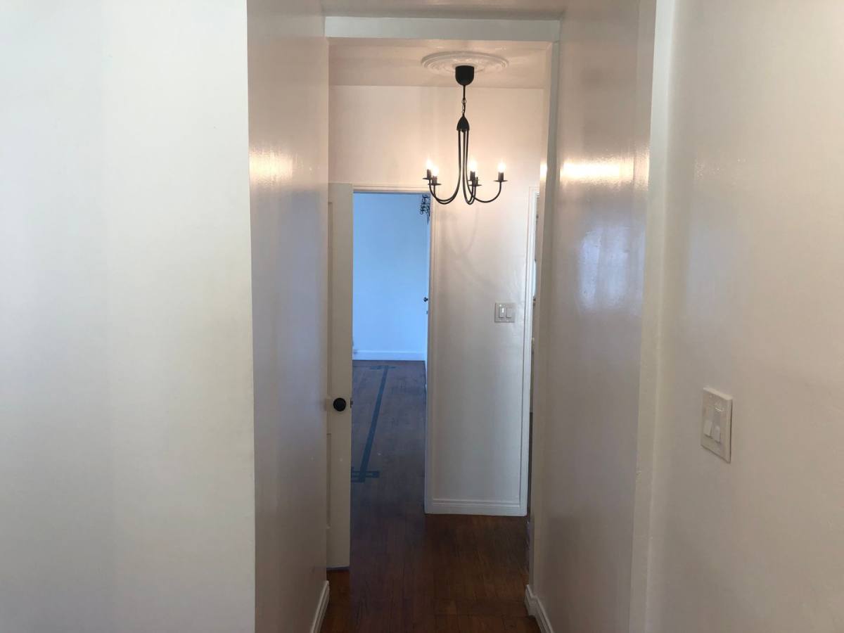 Apartment for rent at 1029 S Westmoreland Ave, Los Angeles, CA 90006