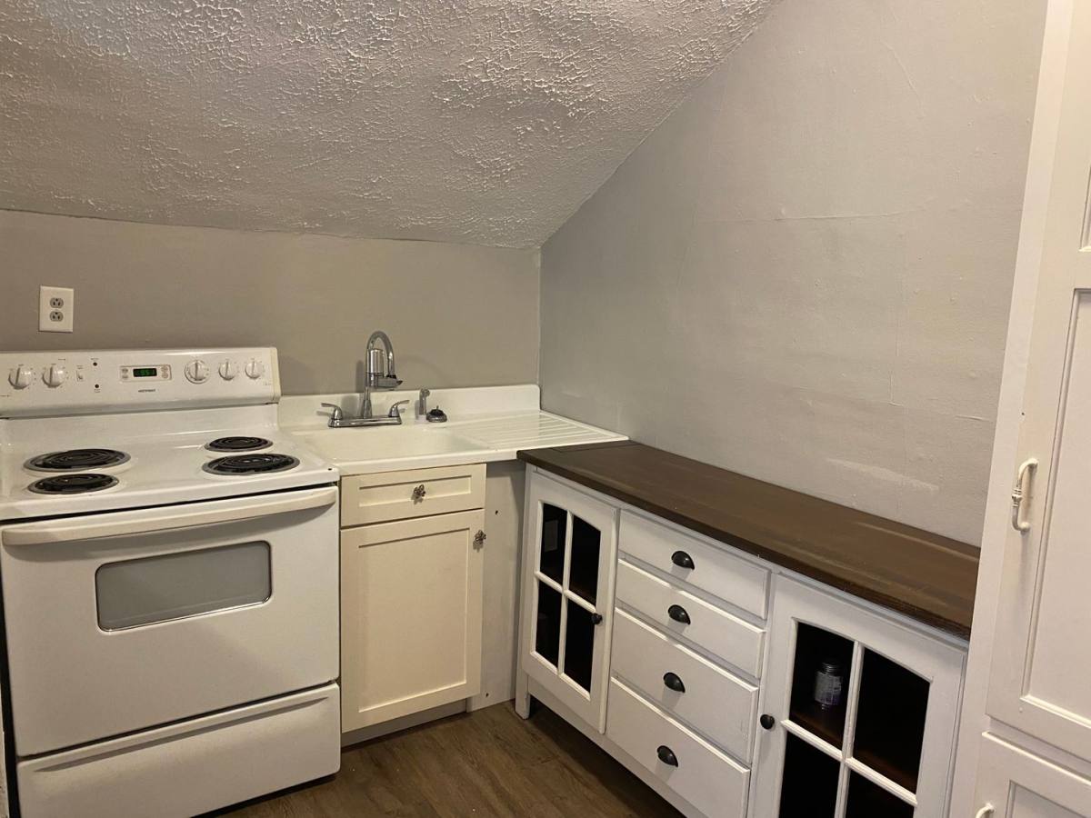 Apartment for rent at 443 Greenwood Ave, Clarksville, TN 37040
