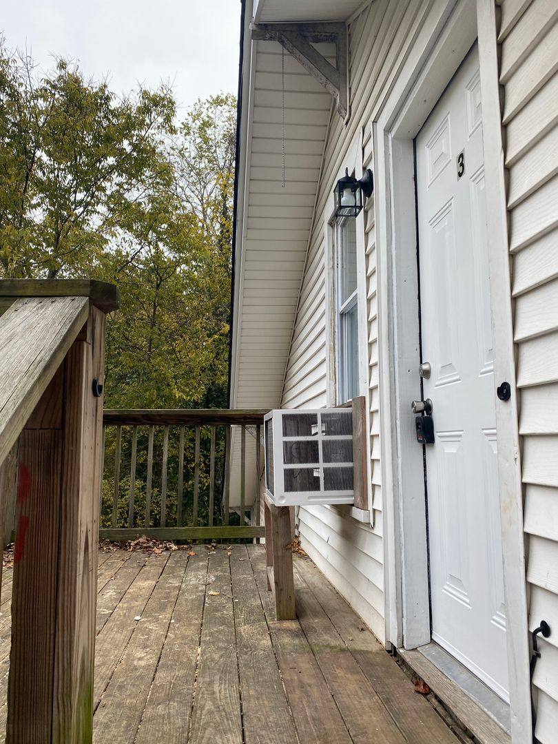 Apartment for rent at 443 Greenwood Ave, Clarksville, TN 37040