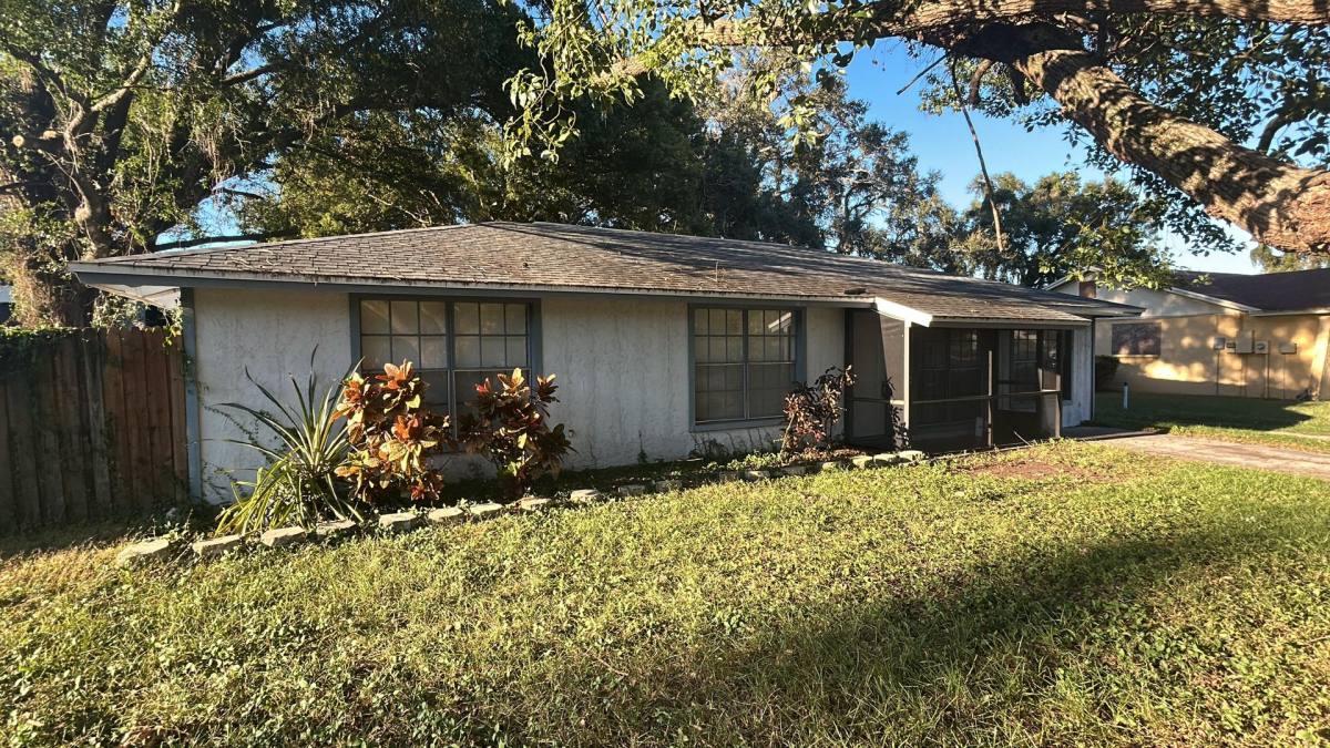 House for rent at 1734 Elise Marie Dr, Seffner, FL 33584