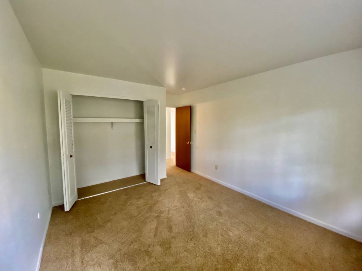 Apartment for rent at 609 Flint Rd, Brighton, MI 48116