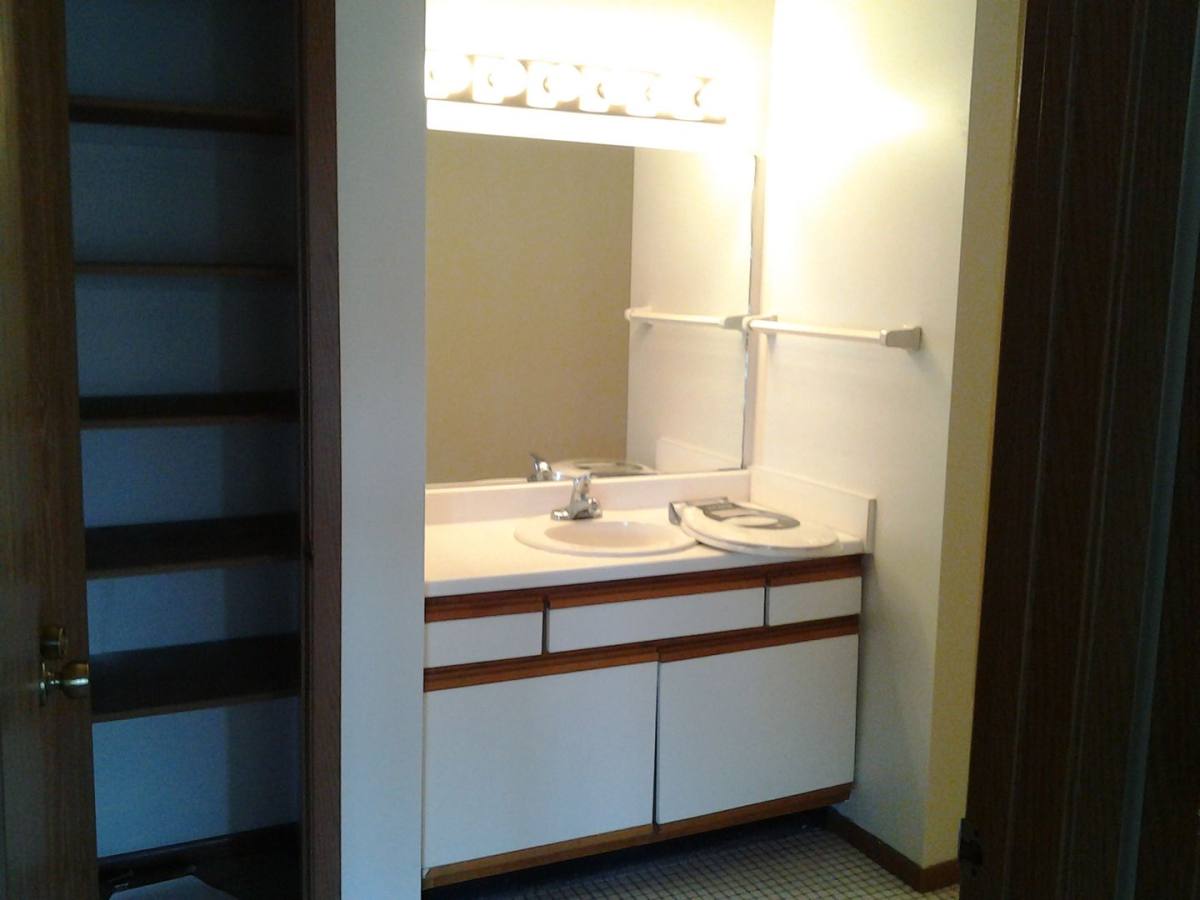 Apartment for rent at 2606 N 115th Court, Omaha, NE 68164