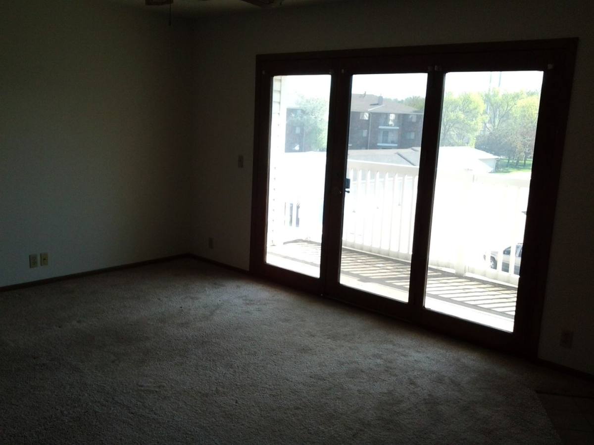 Apartment for rent at 2606 N 115th Court, Omaha, NE 68164