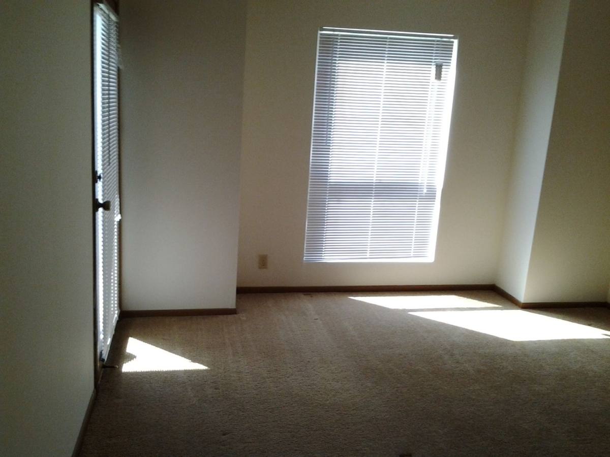 Apartment for rent at 2606 N 115th Court, Omaha, NE 68164