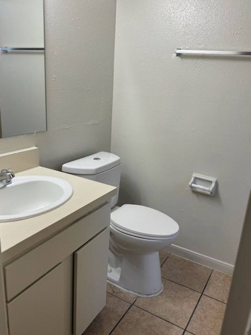 Apartment for rent at 5500 Antoine Dr, Houston, TX 77091
