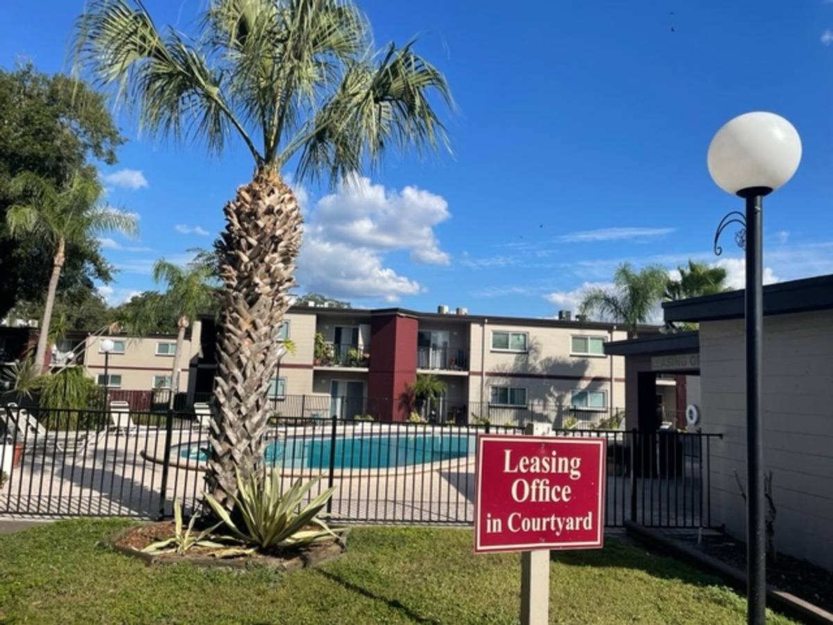 Apartment for rent at 14610 N 42nd St, Tampa, FL 33613