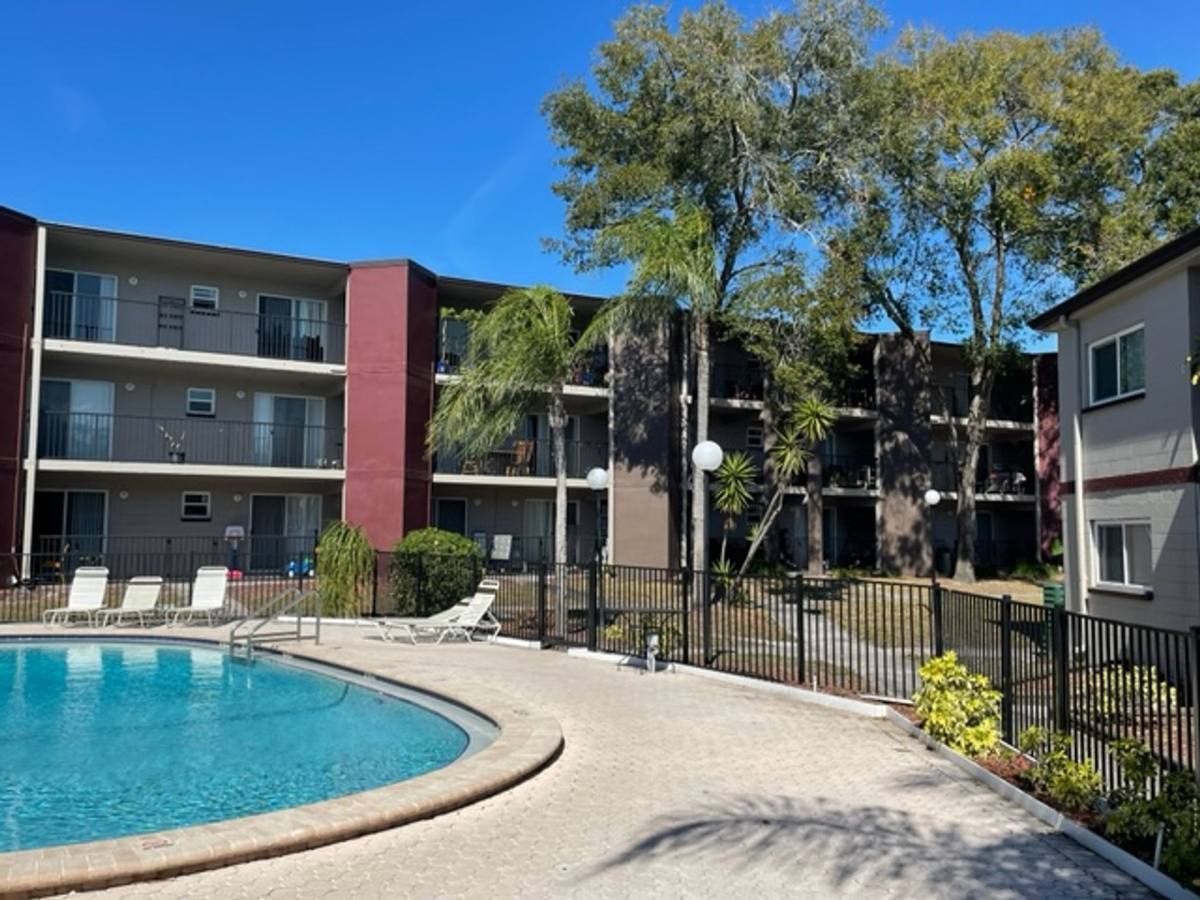Apartment for rent at 14610 N 42nd St, Tampa, FL 33613