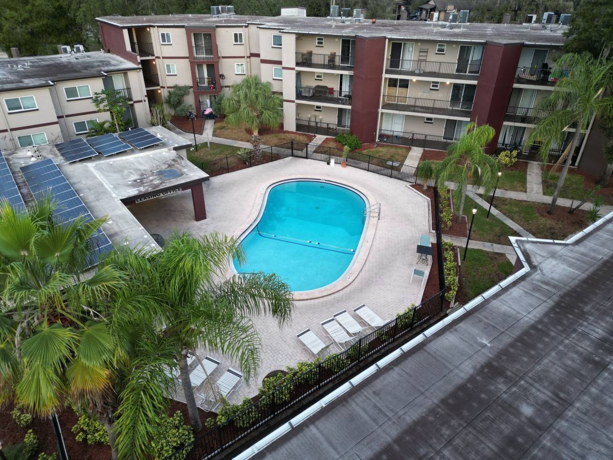 Apartment for rent at 14610 N 42nd St, Tampa, FL 33613