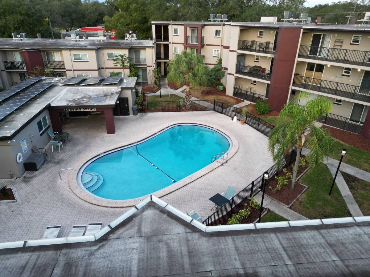 Apartment for rent at 14610 N 42nd St, Tampa, FL 33613