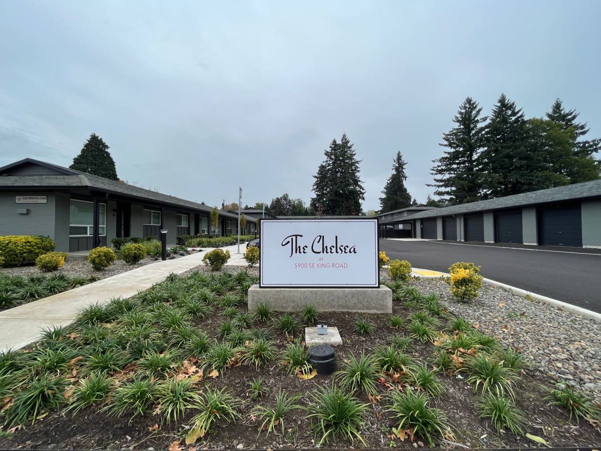 Apartment for rent at 5900 SE King Rd, Portland, OR 97222