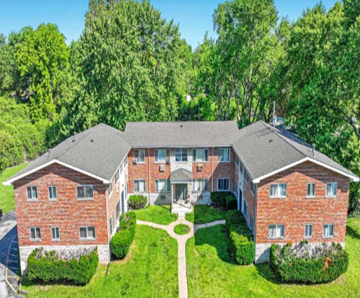 Apartment for rent at 167 Reeb Lane, Florissant, MO 63031