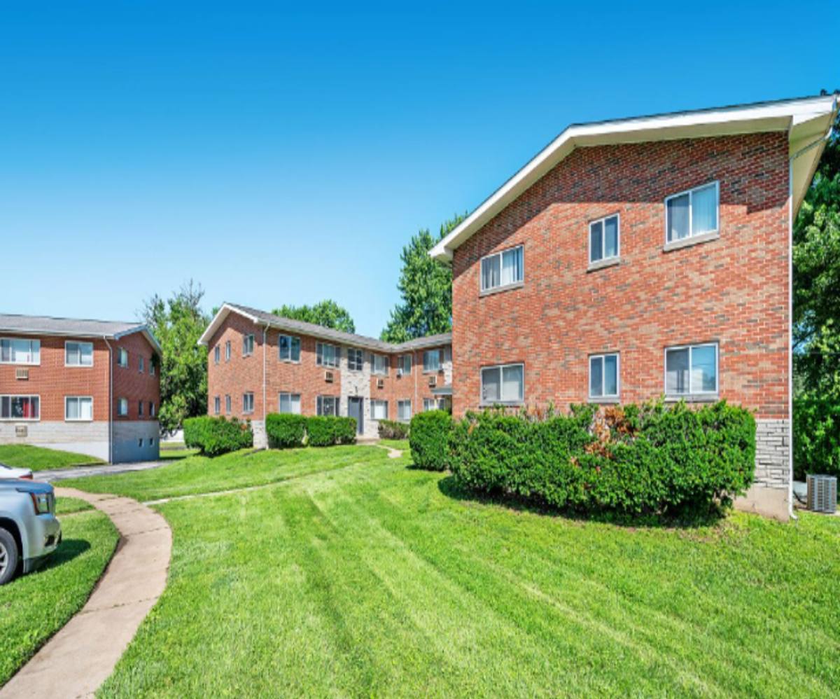 Apartment for rent at 167 Reeb Lane, Florissant, MO 63031