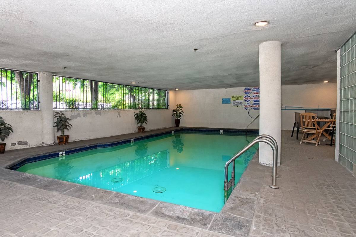 Apartment for rent at 11915 Riverside Dr, Valley Village, CA 91607