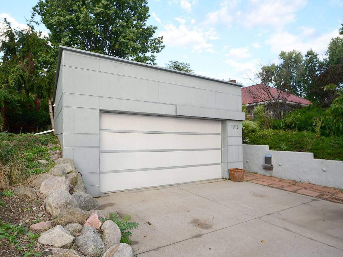 House for rent at 1018 S 36th, Omaha, NE 68105