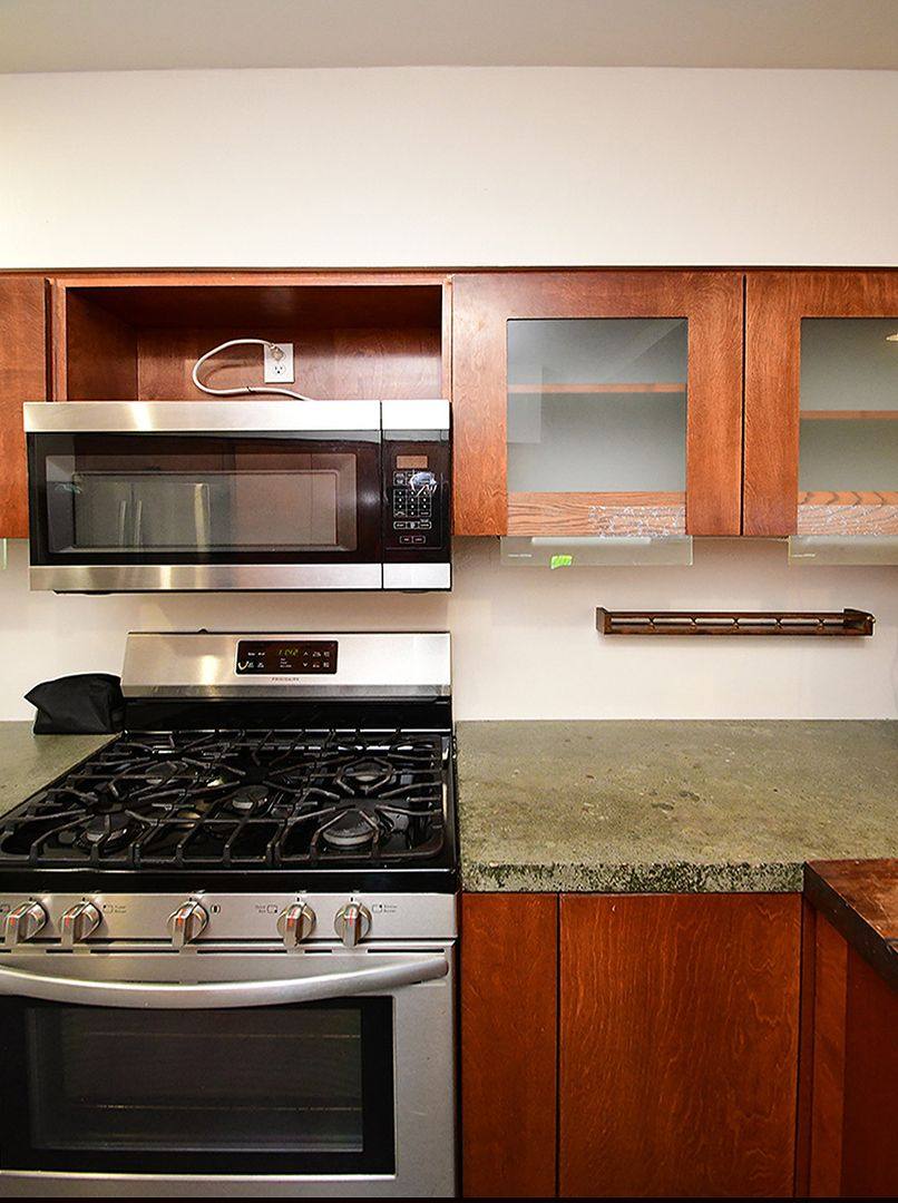 House for rent at 1018 S 36th, Omaha, NE 68105