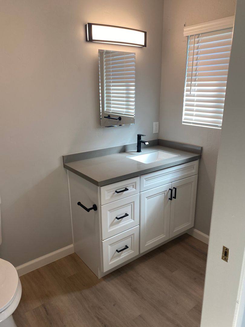 Apartment for rent at 945-983 Pine Ave, Carlsbad, CA 92008