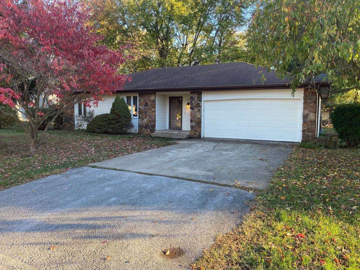 House for rent at 1806 W Cherokee St, Springfield, MO 65807