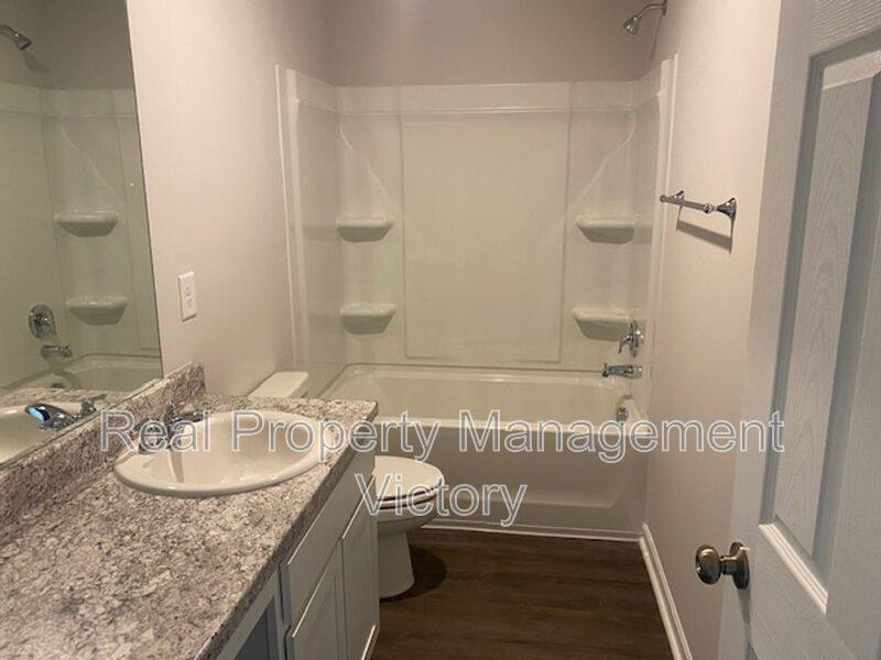 Townhouse for rent at 122 Marina Dr, Lincoln, AL 35096