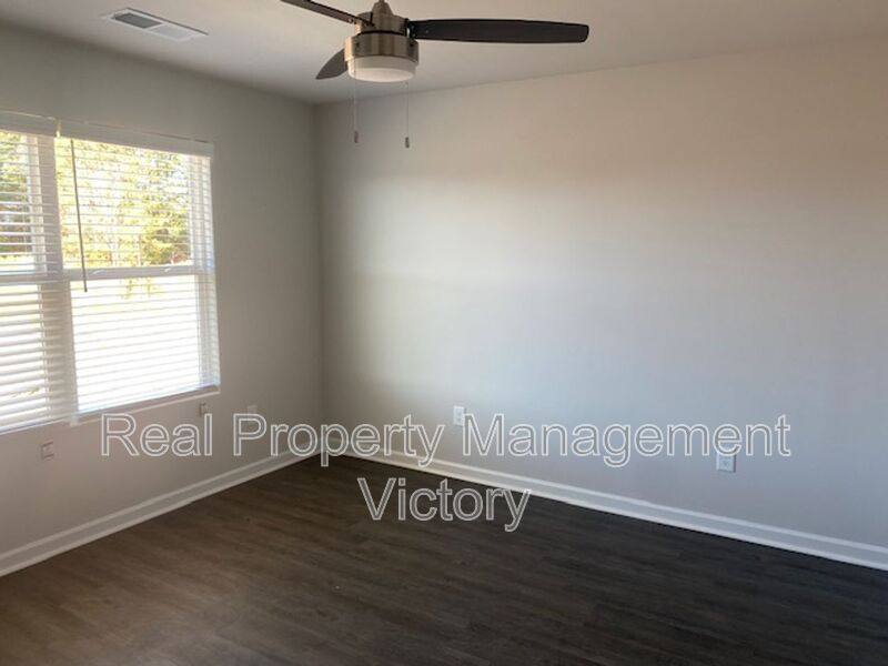 Townhouse for rent at 122 Marina Dr, Lincoln, AL 35096