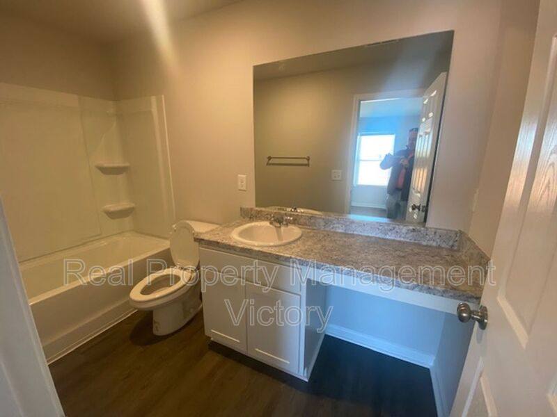 Townhouse for rent at 122 Marina Dr, Lincoln, AL 35096