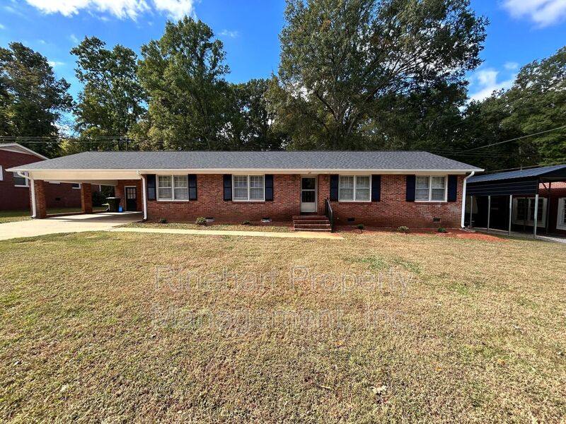 House for rent at 699 University Dr, Rock Hill, SC 29730