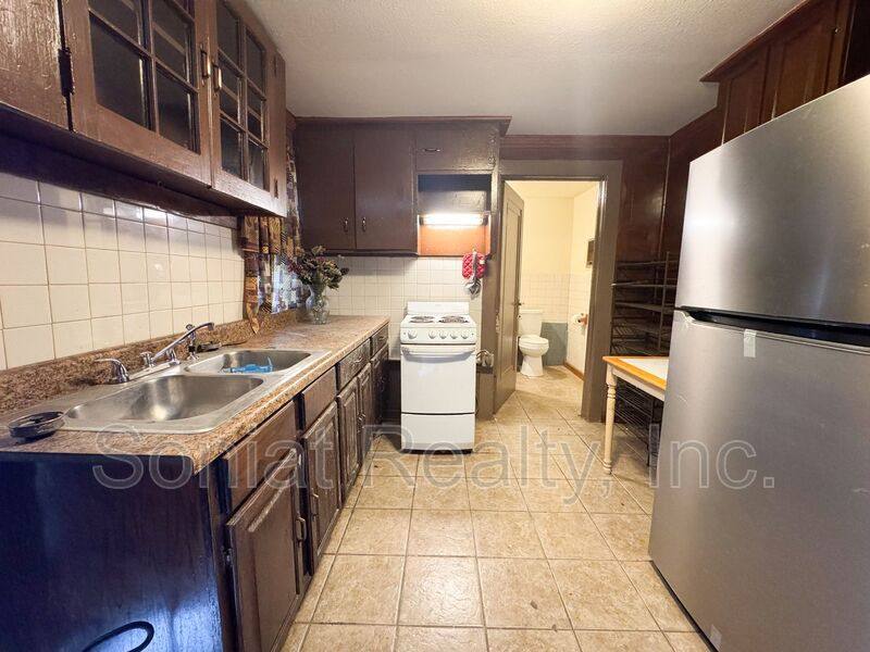 Apartment for rent at 1621 Crete St #1, New Orleans, LA 70119