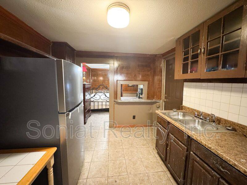 Apartment for rent at 1621 Crete St #1, New Orleans, LA 70119
