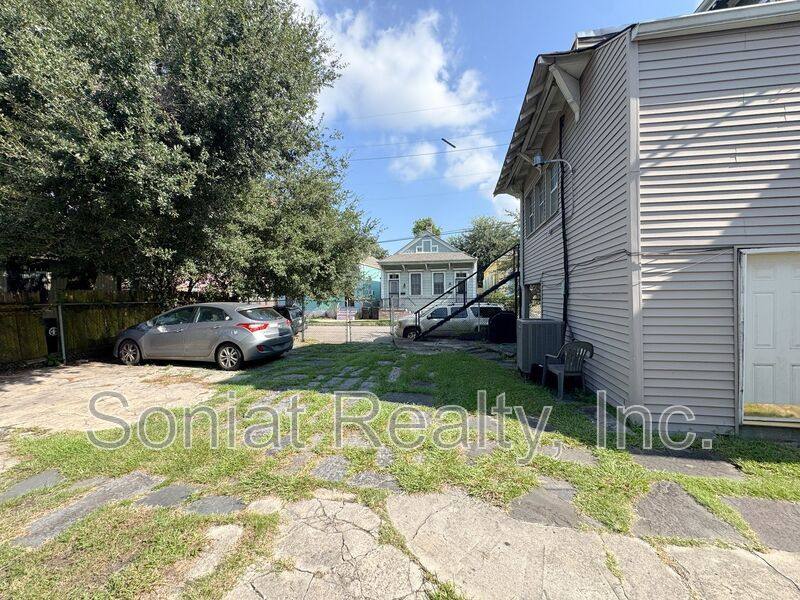 Apartment for rent at 1621 Crete St #1, New Orleans, LA 70119