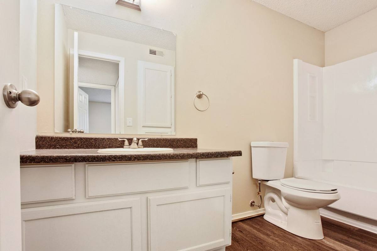 Apartment for rent at 600 SE 291 Highway, Lees Summit, MO 64063