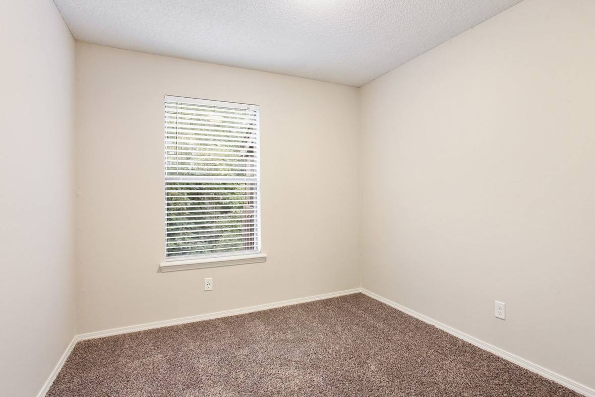 Apartment for rent at 600 SE 291 Highway, Lees Summit, MO 64063