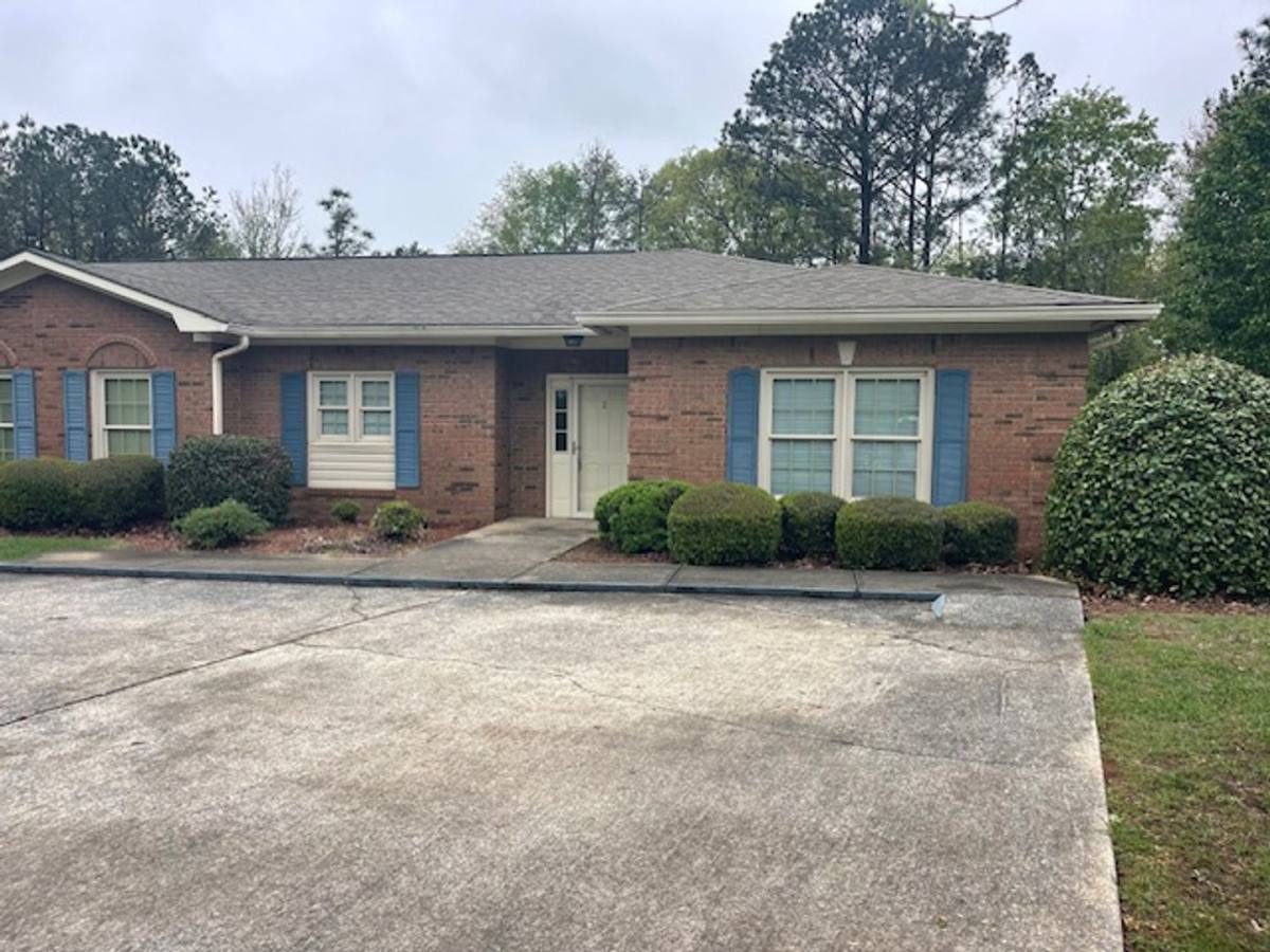 Apartment for rent at 250 Picadilly Dr, Talladega, AL 35160