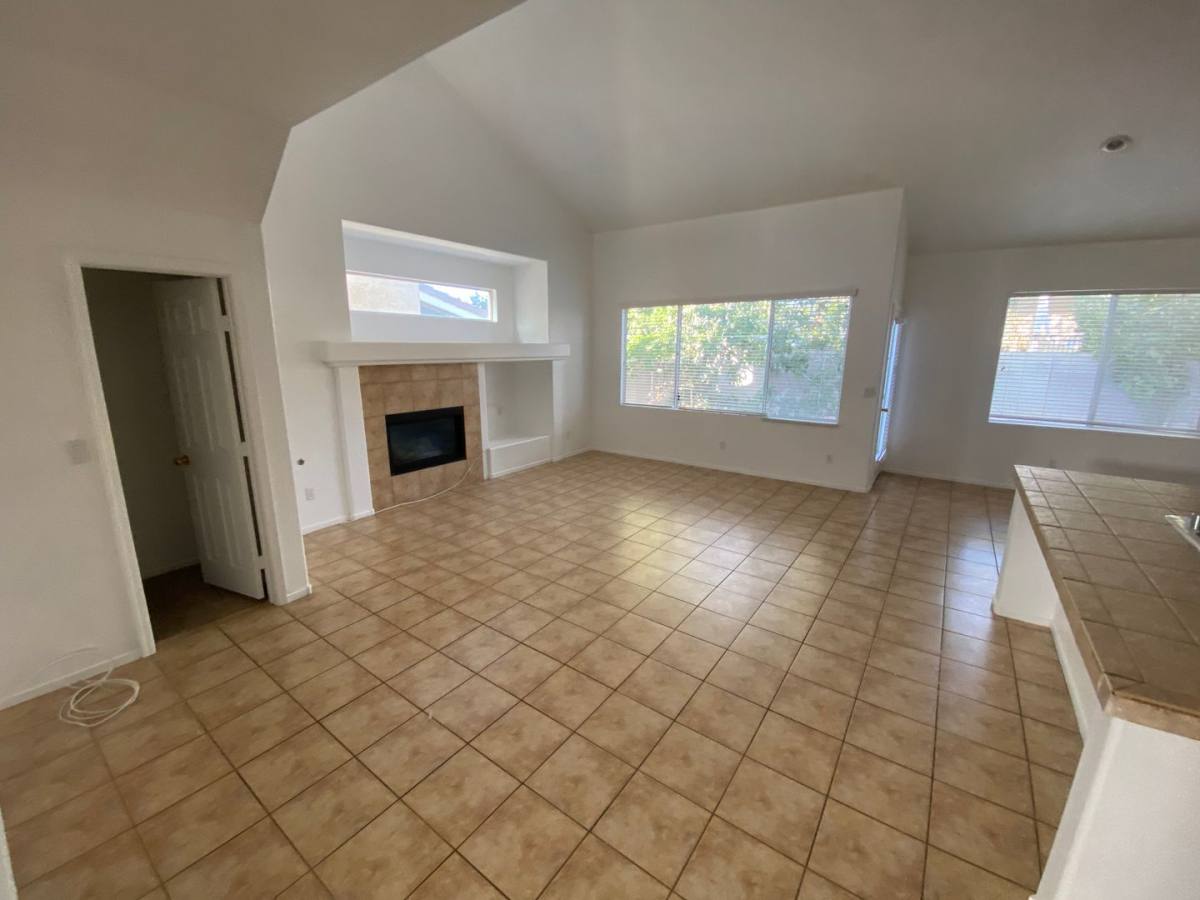 House for rent at 7844 Russling Leaf Dr, Las Vegas, NV 89131