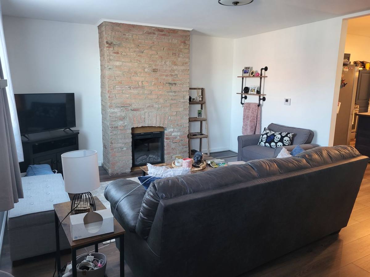 Apartment for rent at 11 Maytide St, Pittsburgh, PA 15227