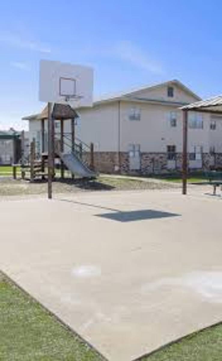 Apartment for rent at 1901 W Mississippi St, Durant, OK 74701