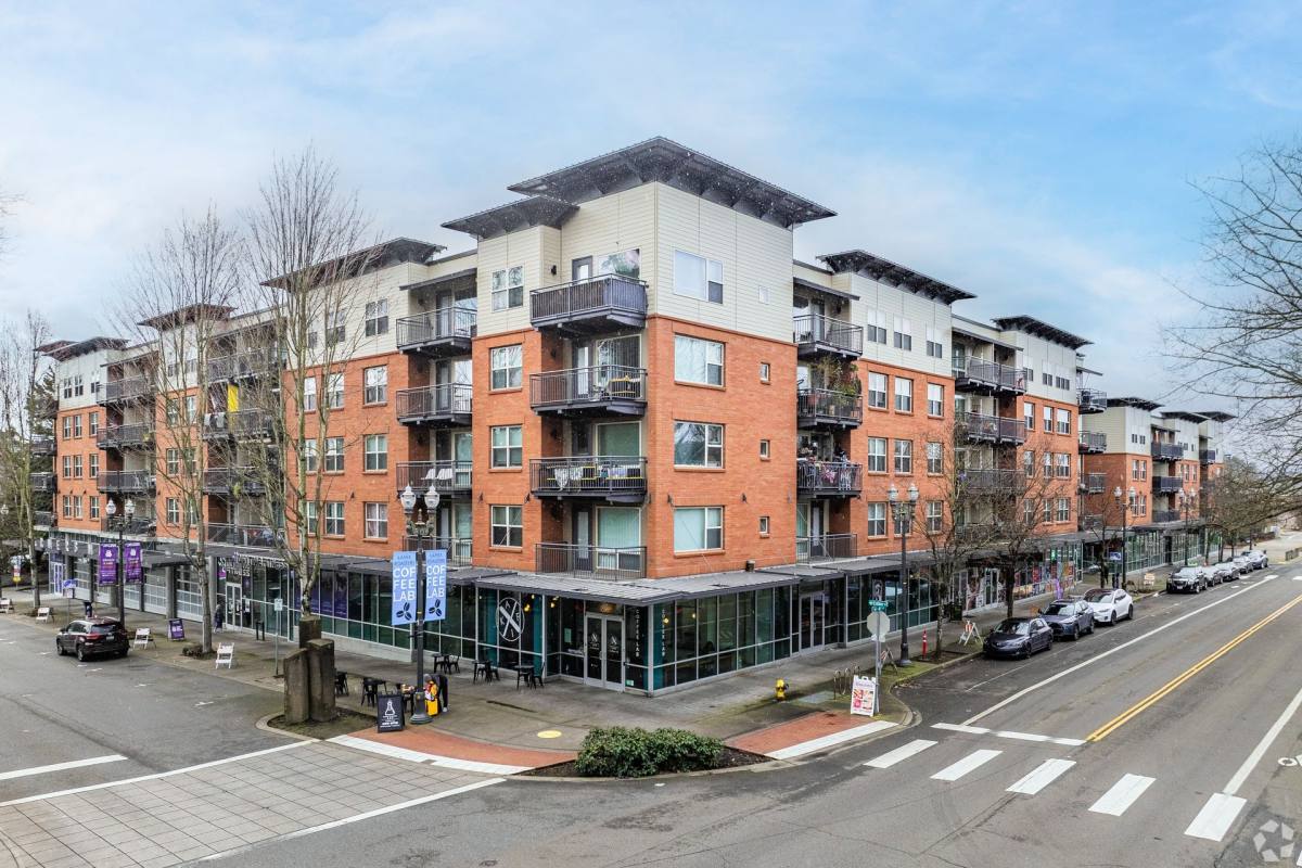 Apartment for rent at 555 W 8th St, Vancouver, WA 98660