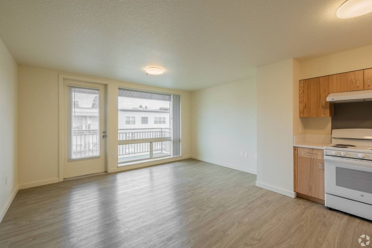 Apartment for rent at 555 W 8th St, Vancouver, WA 98660