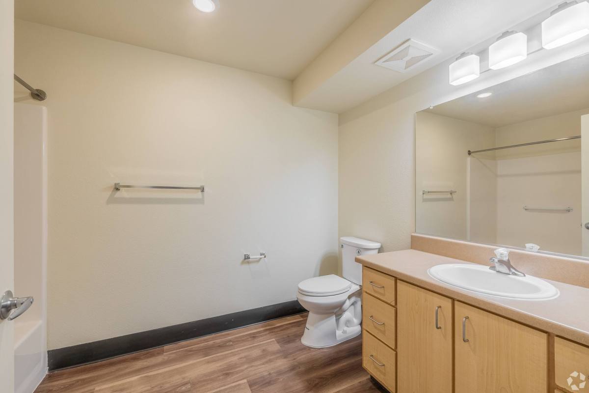 Apartment for rent at 555 W 8th St, Vancouver, WA 98660