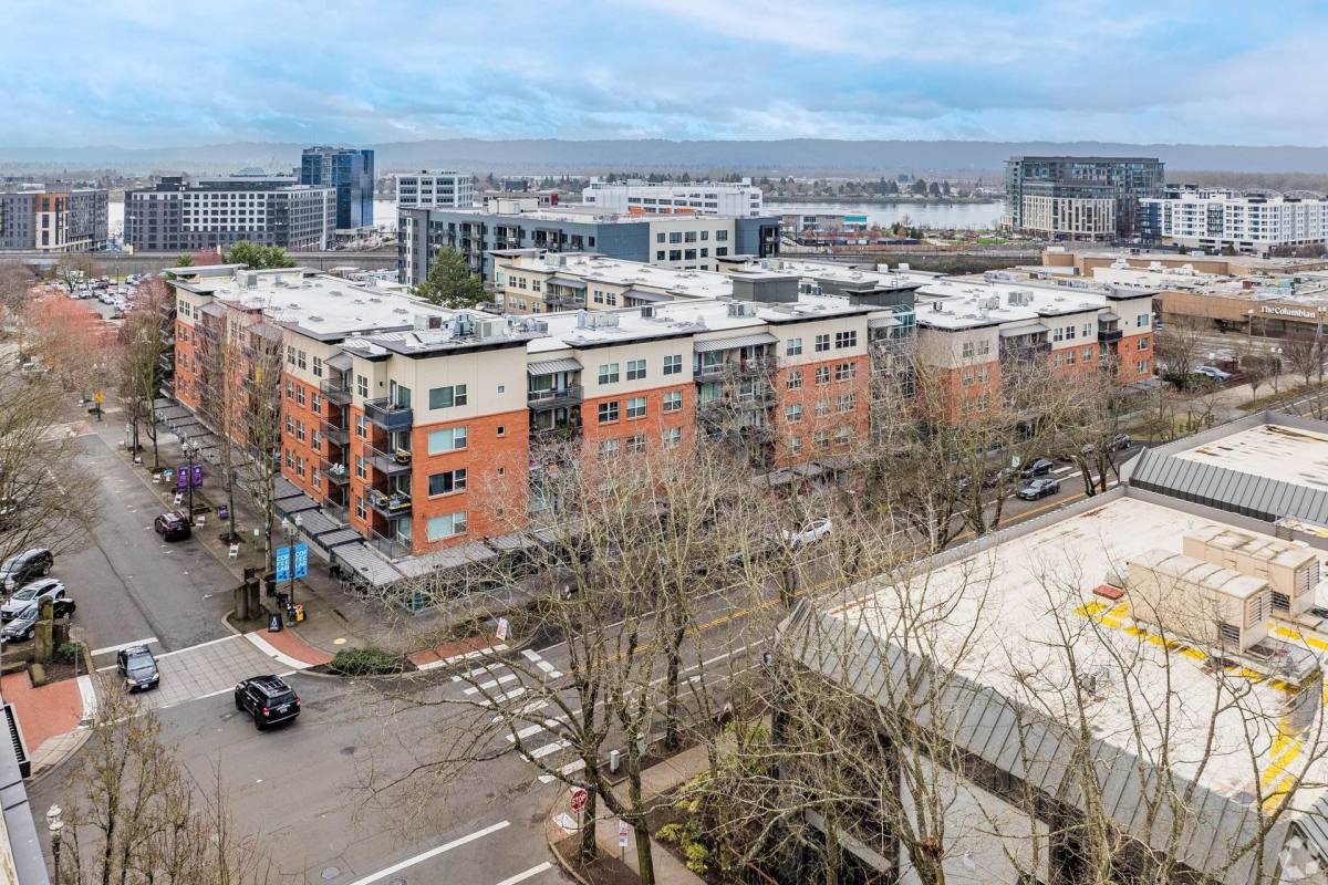Apartment for rent at 555 W 8th St, Vancouver, WA 98660
