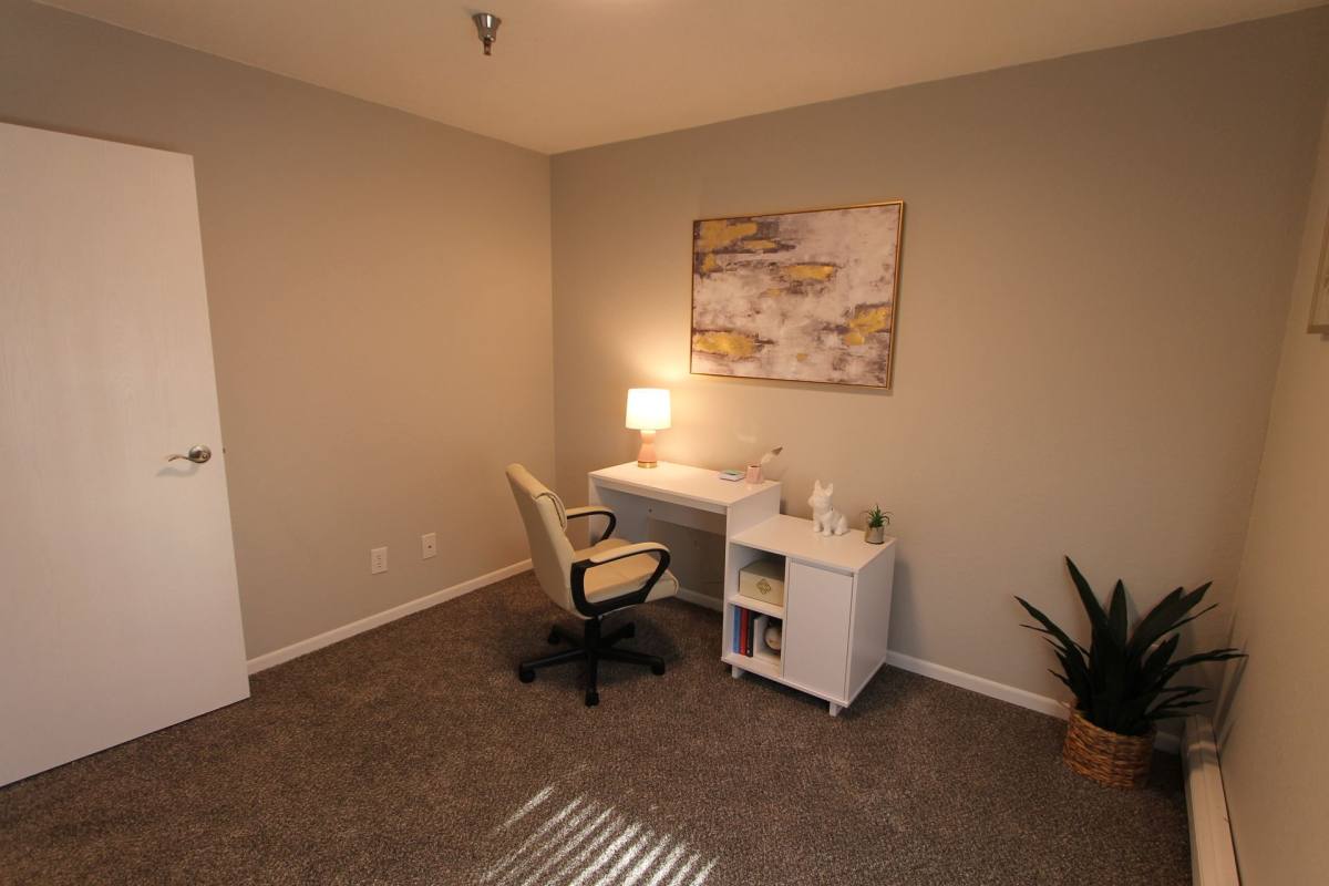 Apartment for rent at 2807 Lincoln Way, Sioux City, IA 51106