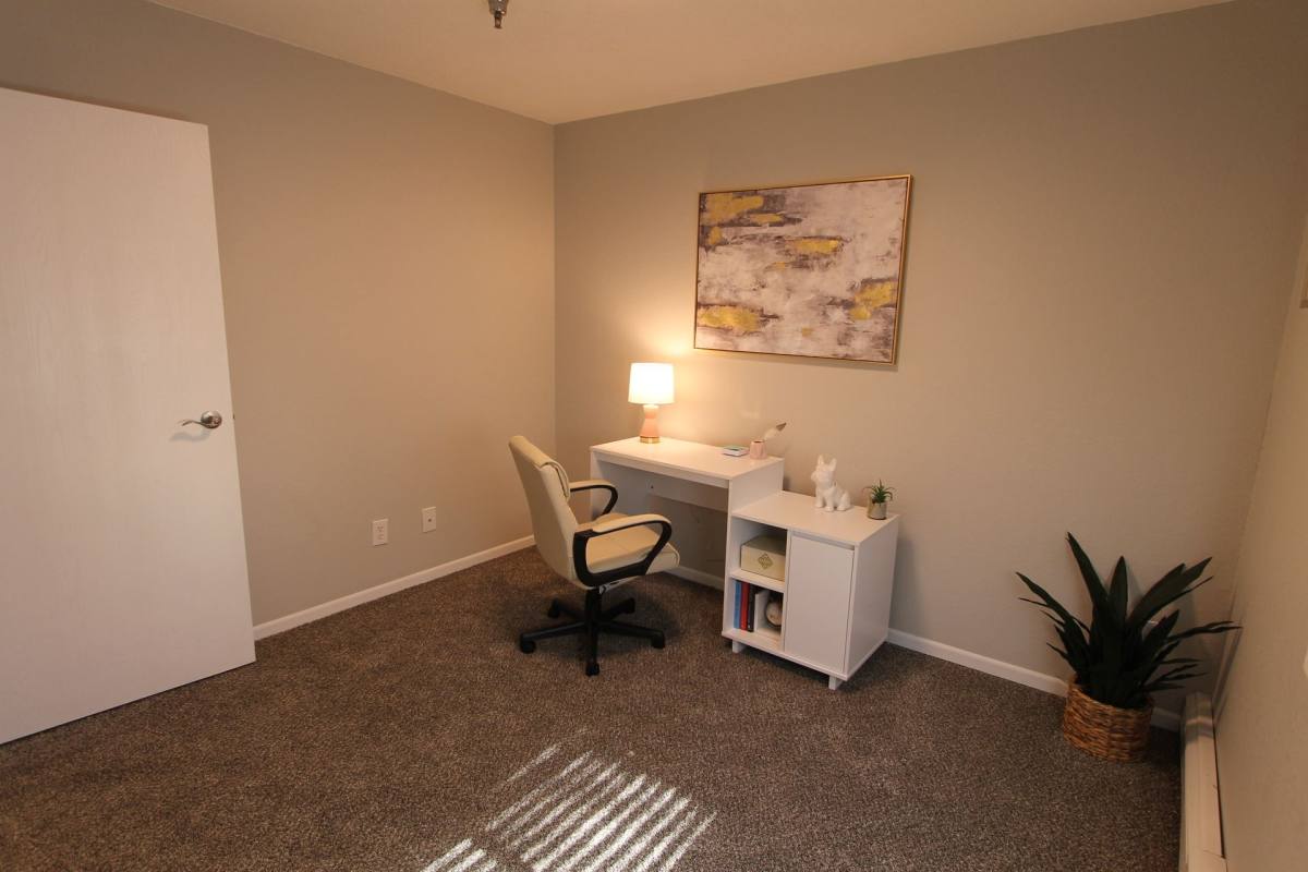 Apartment for rent at 2807 Lincoln Way, Sioux City, IA 51106