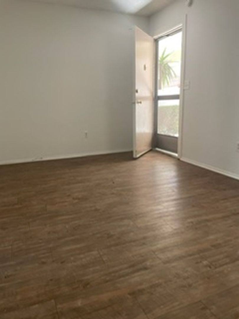 Apartment for rent at 4026 Inglewood Blvd, Los Angeles, CA 90066