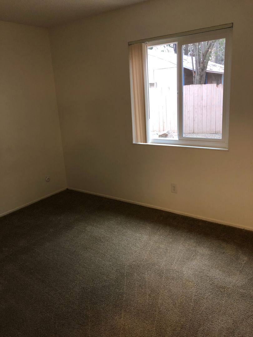 Apartment for rent at 1805 E 8th St, Davis, CA 95616