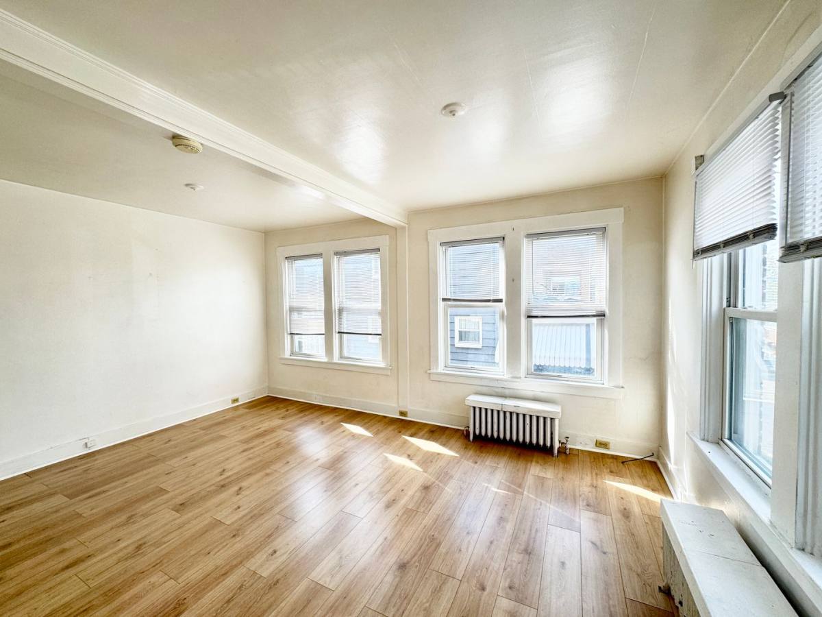 Apartment for rent at 304 Elizabeth Ave, Pittsburgh, PA 15202