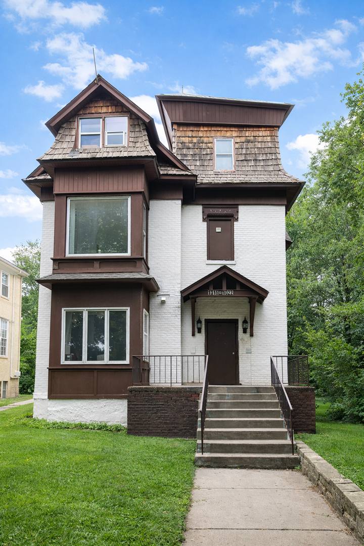 Apartment for rent at 1022 15th Ave SE, Minneapolis, MN 55414
