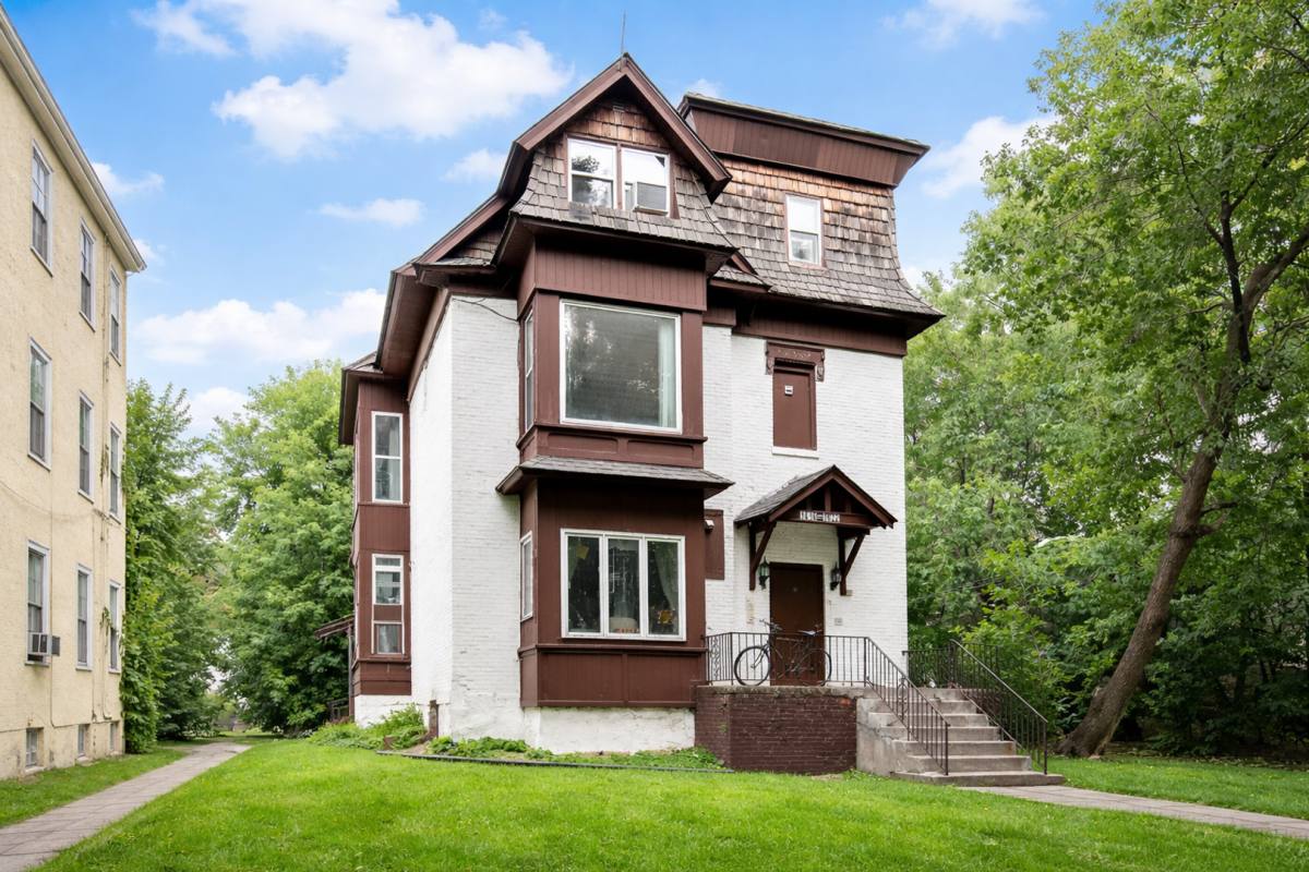Apartment for rent at 1022 15th Ave SE, Minneapolis, MN 55414