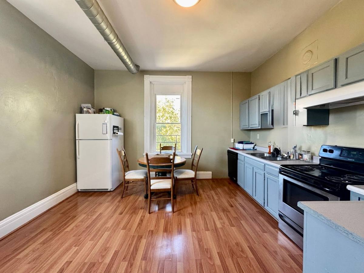 Apartment for rent at 312 Ludlow Ave, Cincinnati, OH 45220