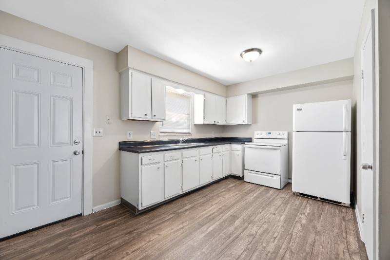 Townhouse for rent at 800 Harrisburg Pike, Columbus, OH 43220