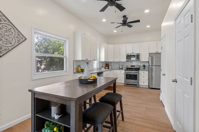 House for rent at 800 N 4th St, Saint Charles, MO 63301