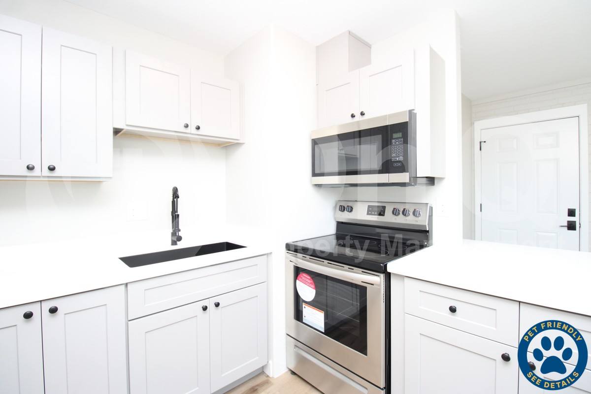 Apartment for rent at 802 S 11th Ave #4, Phoenix, AZ 85007